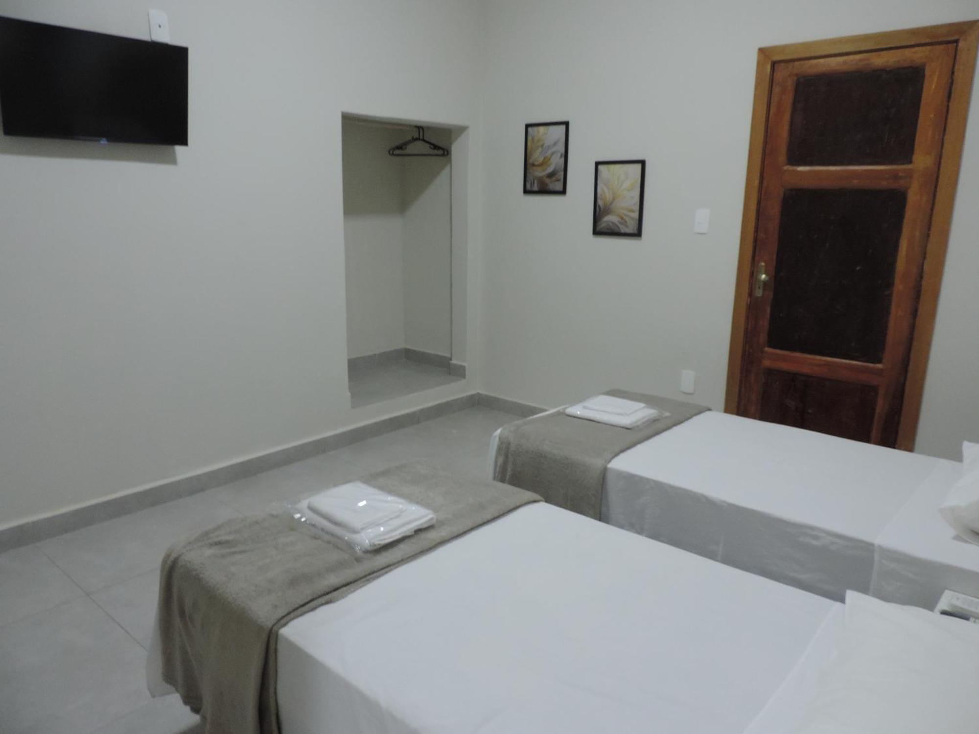 Sb Hospedaria Pousada Uberaba Exterior foto